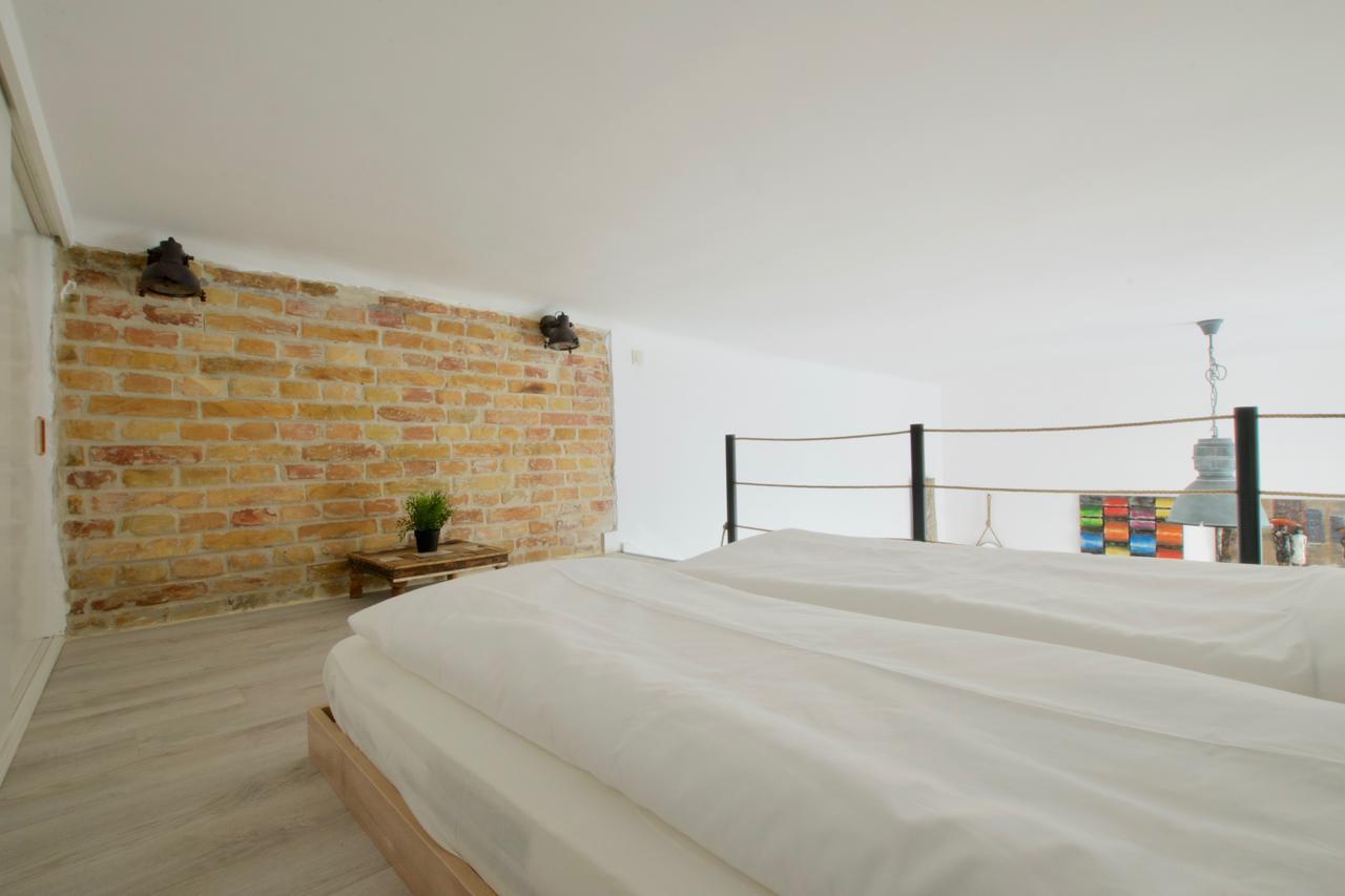 Standard By Hi5 - Wesselényi 8 Budapest