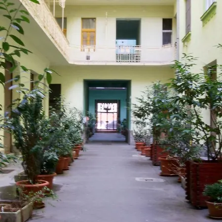 Standard Apartment By Hi5 - Wesselenyi 8 Budapest Exterior photo
