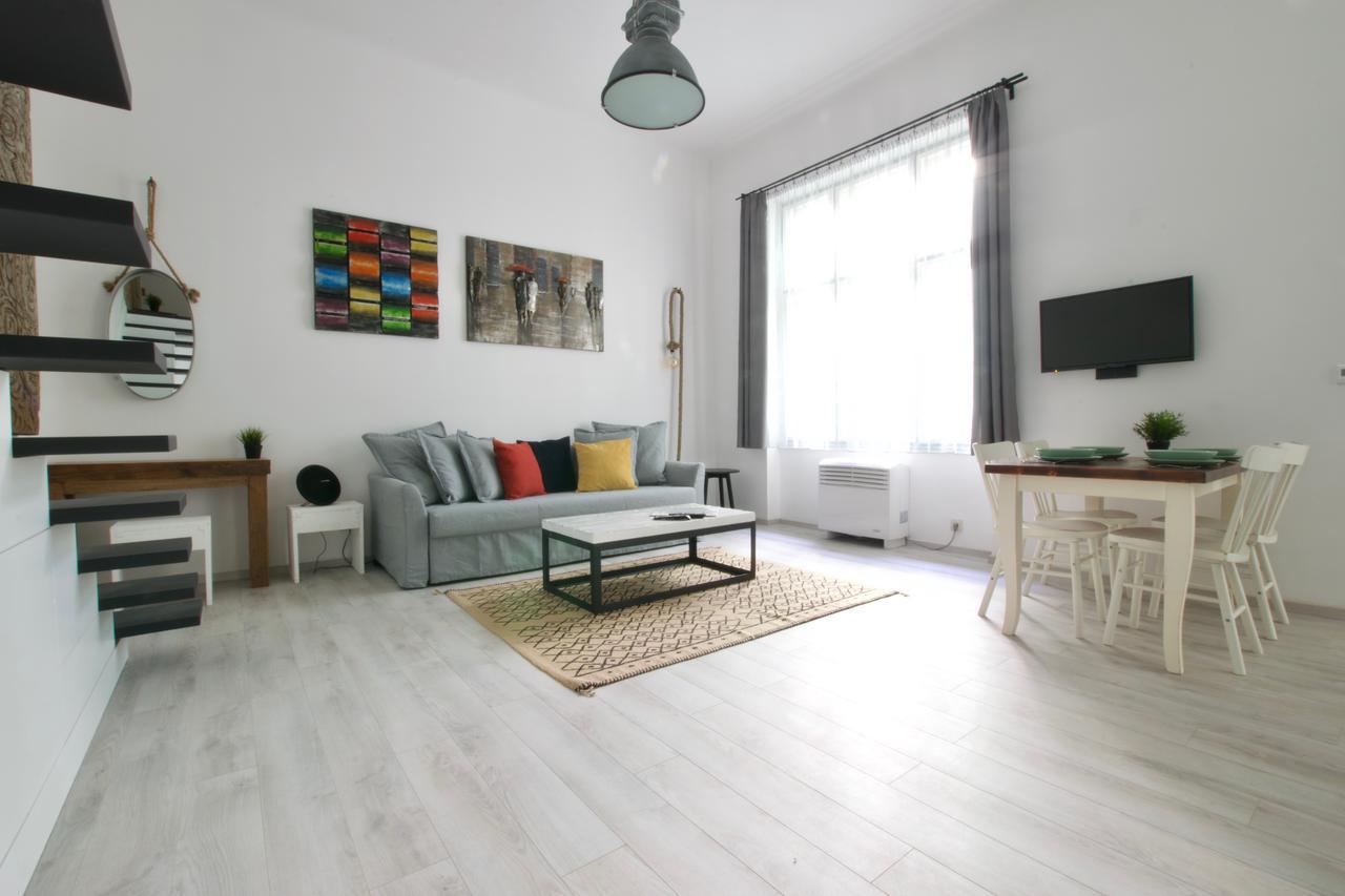Standard By Hi5 - Wesselényi 8 Apartmán
